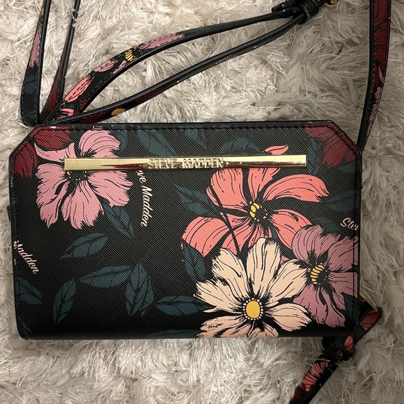 Steve Madden Crossbody - Picture 2 of 6
